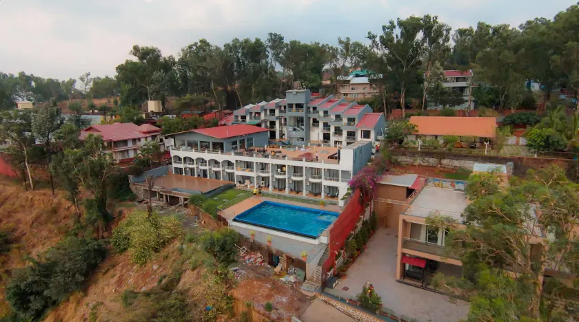 Cloud Mist Resort and Spa - Image 1