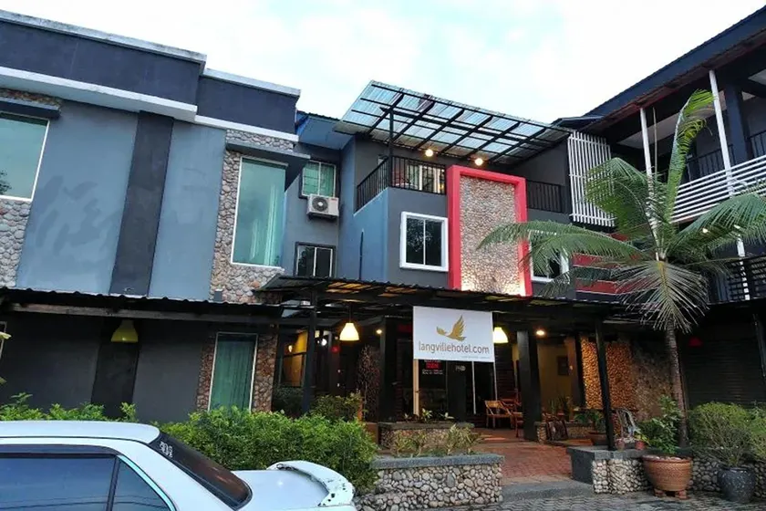 Bull & Bear Airport Hotel Langkawi - Image 1