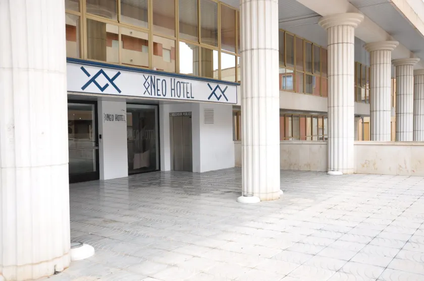 NEO HOTEL - Image 1
