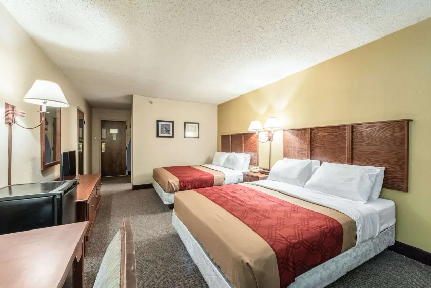 Econo Lodge Brainerd - Image 1