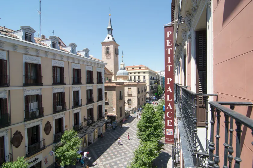 Petit Palace Arenal - Image 1
