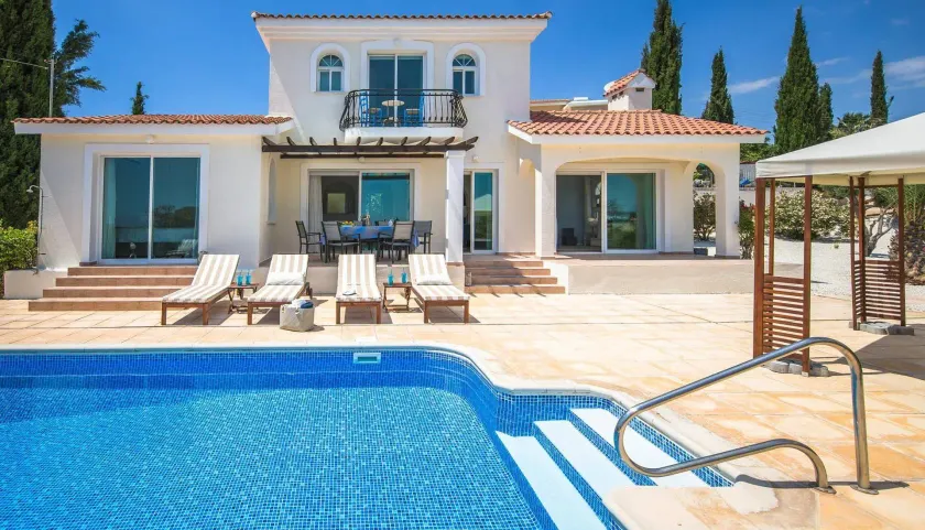 Villa Luna - Image 1