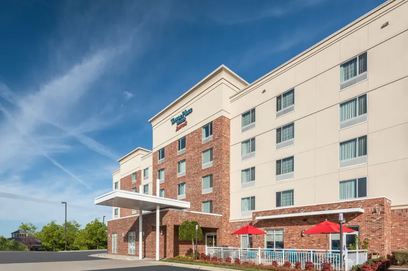 TownePlace Suites by Marriott Charlotte Mooresville - Image 1