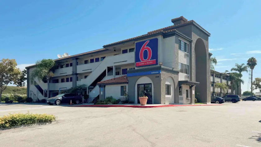 Motel 6-Bellflower, CA - Los Angeles - Image 1
