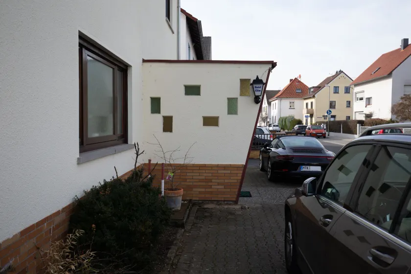Elim Hotel - Image 1