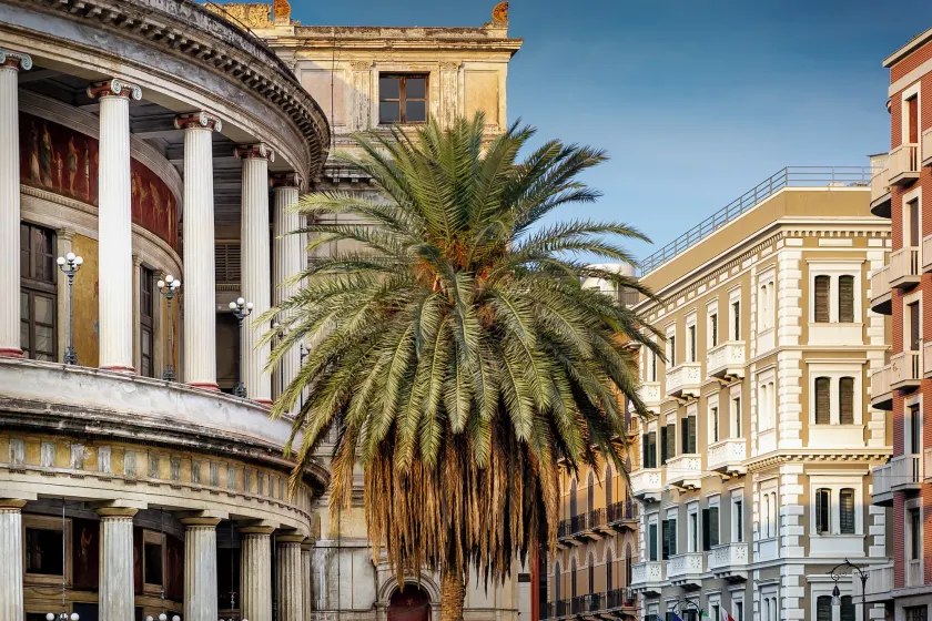 Hotel Garibaldi - Image 1