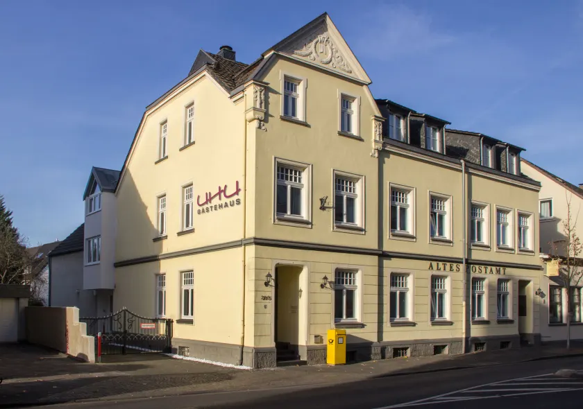 UHU Gästehaus Superior - Image 1