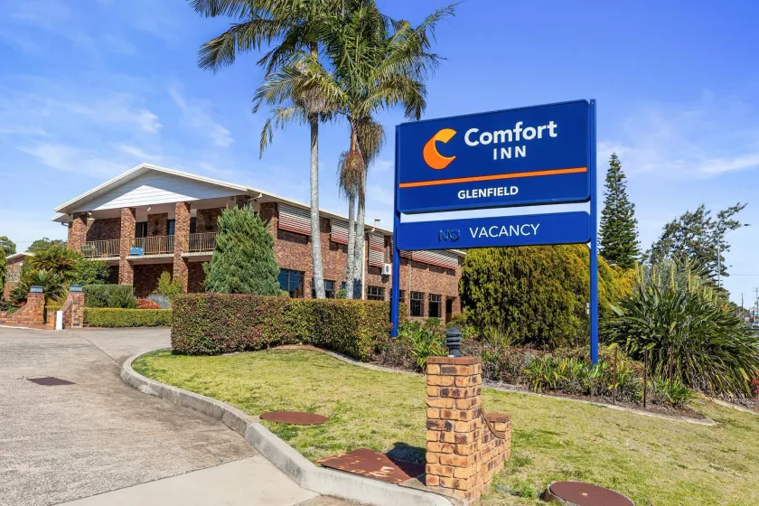 Comfort Inn Glenfield - Image 1