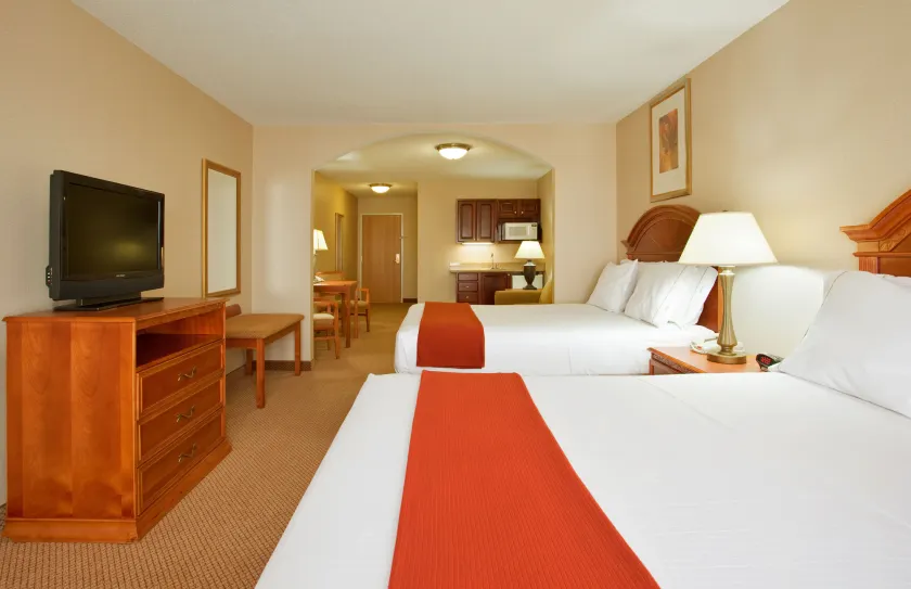 Holiday Inn Express Hotel & Suites Logansport by IHG - Image 1