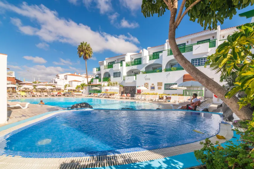 Aparthotel Neptuno Costadeje - Image 1