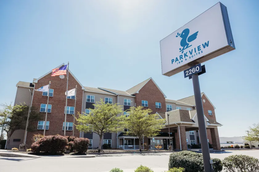 Parkview Inn & Suites Lancaster  - Image 1