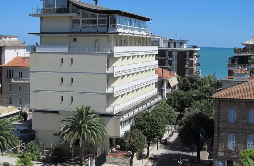 Hotel Gabbiano - Image 1
