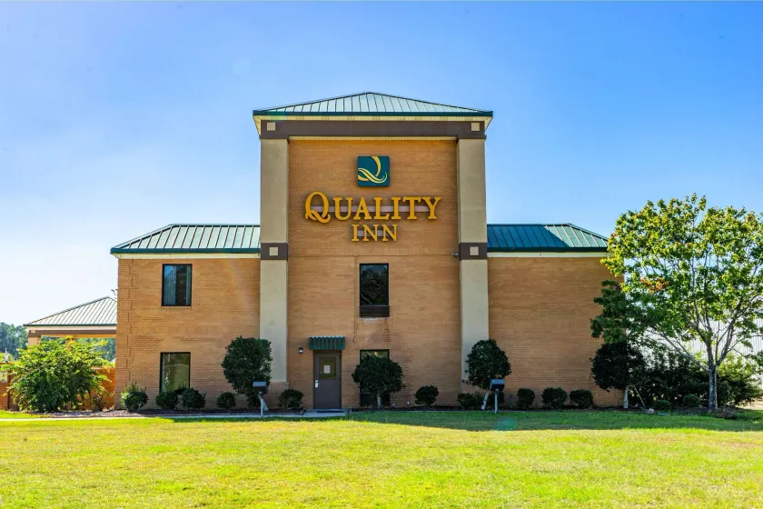 Quality Inn Whiteville North - Image 1