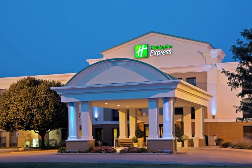 Holiday Inn Express Indianapolis Airport by IHG - Image 1