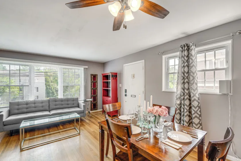 Arlington Townhome w/ Furnished Patio! - Image 1