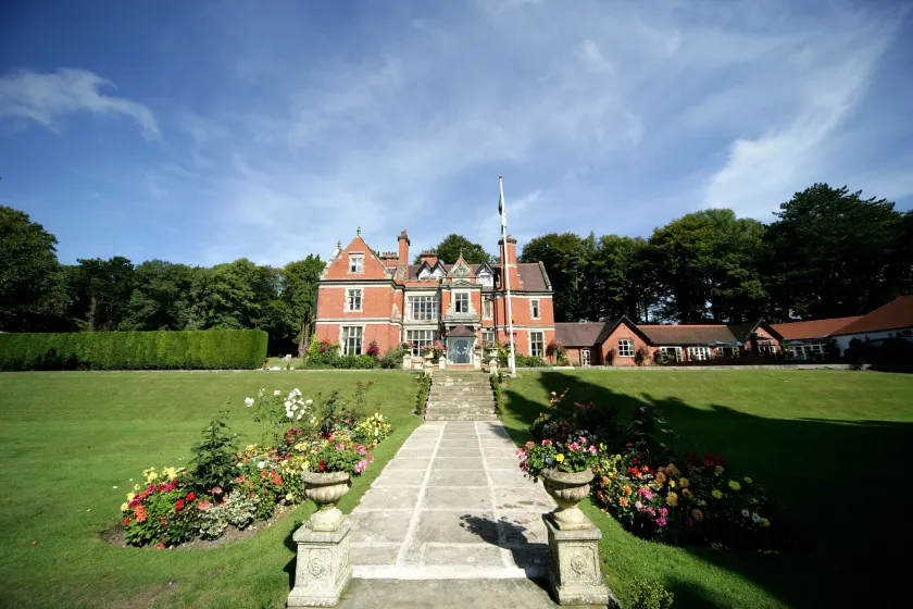 The Coed-Y-Mwstwr Hotel - Image 1