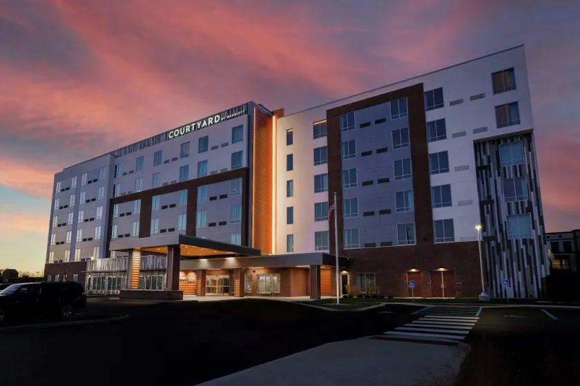 Courtyard by Marriott Indianapolis Fishers - Image 1
