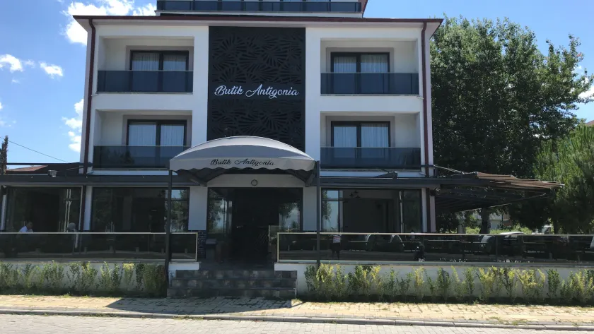 ANTİGONİA BUTİK OTEL - Image 1