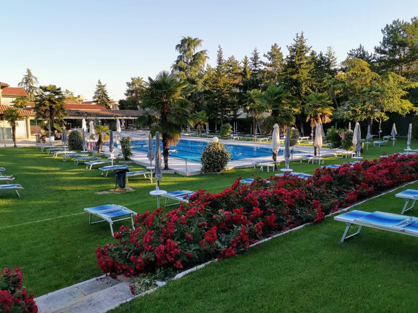 Best Western Plus Hotel Modena Resort - Image 1