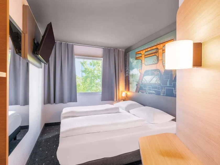 B&B HOTEL Essen-Nord - Image 1