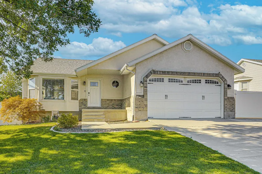Family Home w/ Fenced Yard Between Provo & Slc! - Image 1