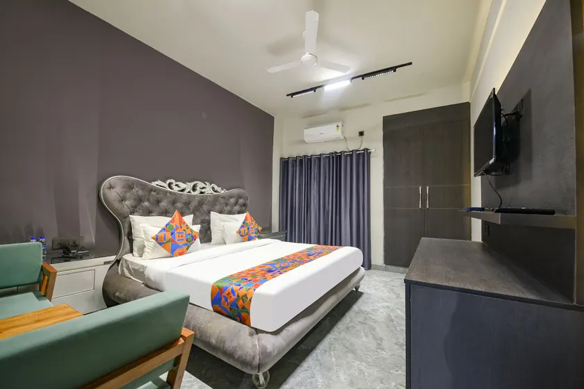 Fabhotel Naina Residency - Image 1