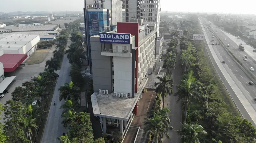 Bigland Hotel & Convention Sentul - Image 1