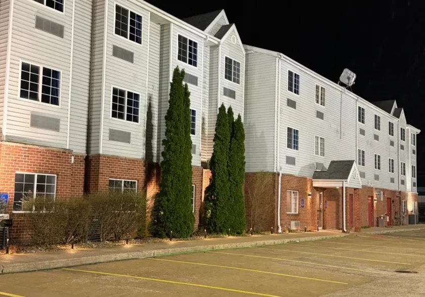 SureStay by Best Western South Bend - Image 1