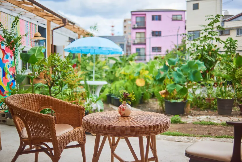 Kamagasaki University of the Arts Cafe Garden Guest House aka Cocoroom - Image 1