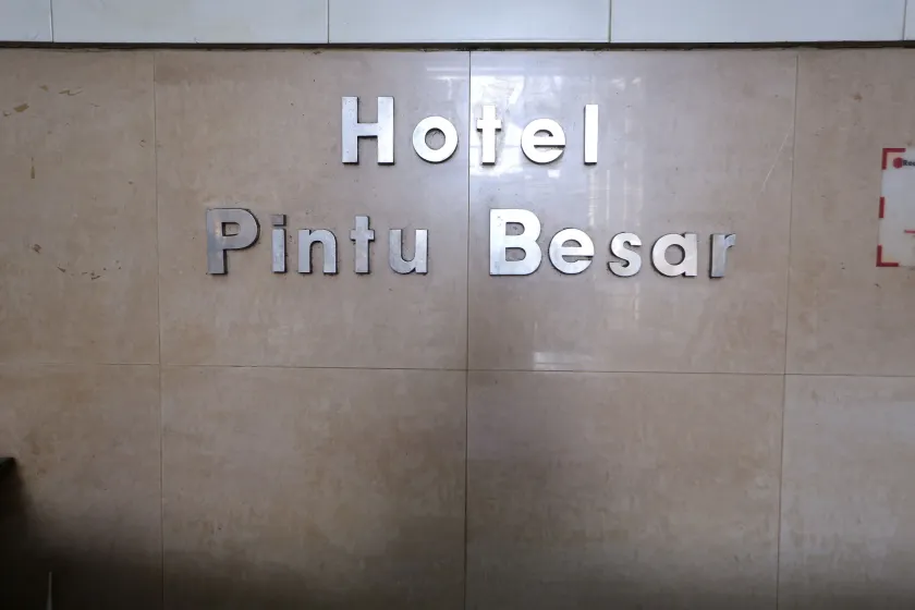 Collection O 92739 Hotel Pintu Besar Near Pancoran ChinaTown Point - Image 1
