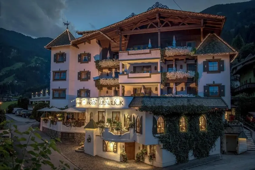 Hotel Alpenblick Zillertal - Image 1