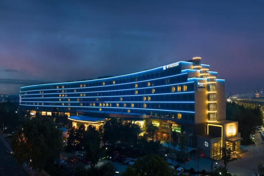 Wyndham Qingdao - Image 1