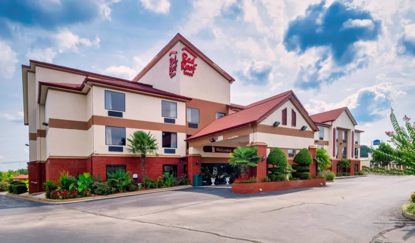 Red Roof Inn Atlanta Southeast - Stockbridge - Image 1
