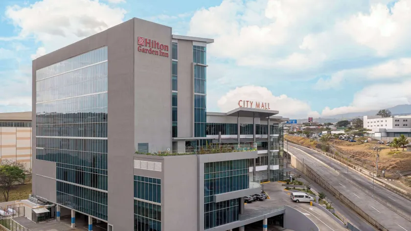 Hilton Garden Inn San Jose Airport City Mall - Image 1