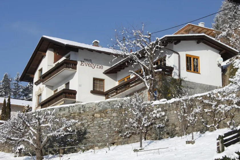 Panorama Appartements Mora - 3 Edelweiß Superior - Image 1