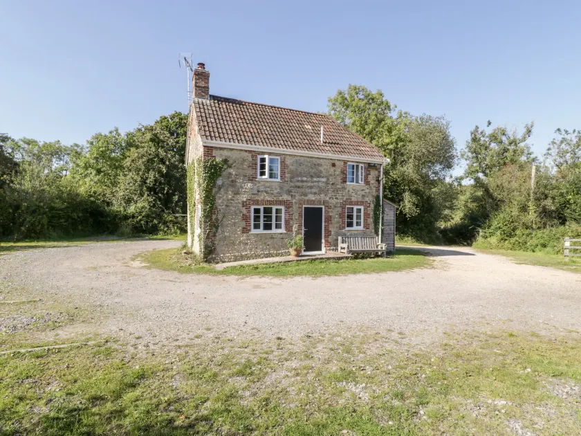 Pound Cottage - Image 1