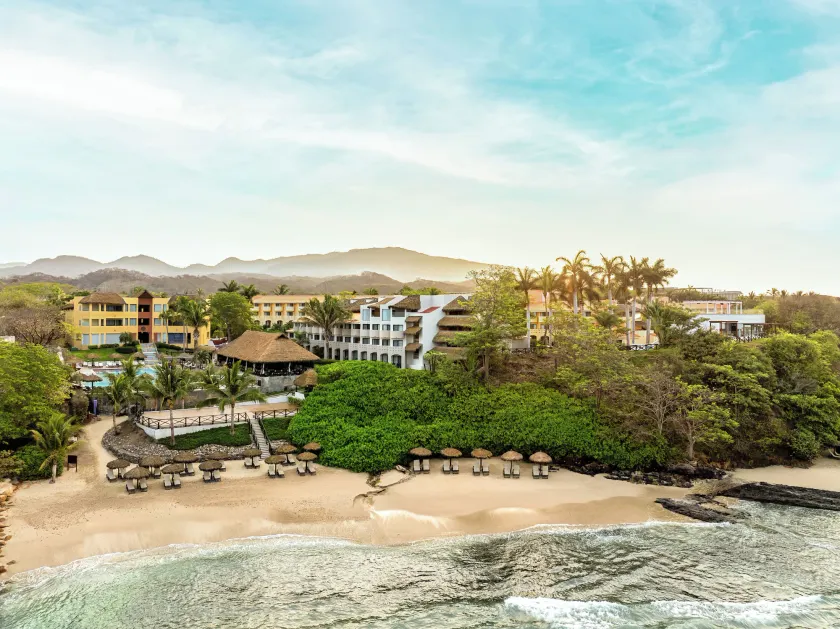 Family Selection at Grand Palladium Vallarta Resort & Spa - All Inclusive - Image 1