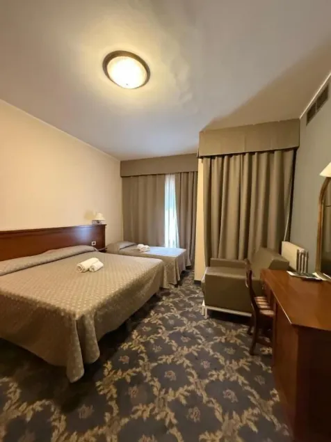 UNITY BANK HOTEL Termale Padova RC12 - Zimmer