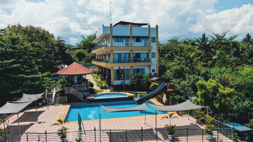 Sacaan Tropical Breeze Resort - Image 1