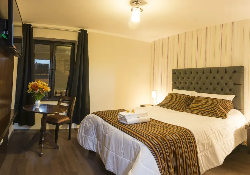 Ureta Hotel - Image 1