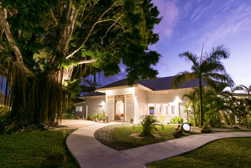 Moorea Beach Lodge - Image 1