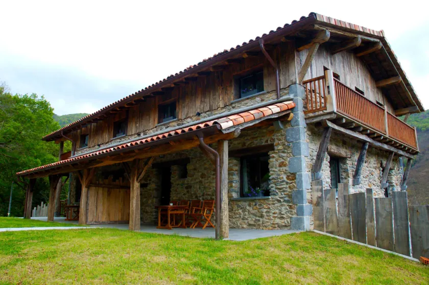 Arantza Apartamentuak - Image 1