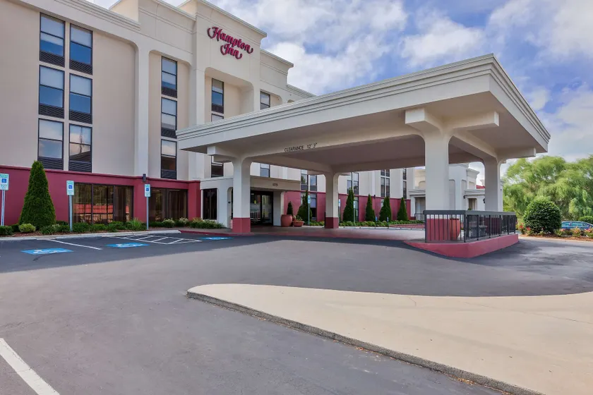 Hampton Inn Hendersonville - Image 1
