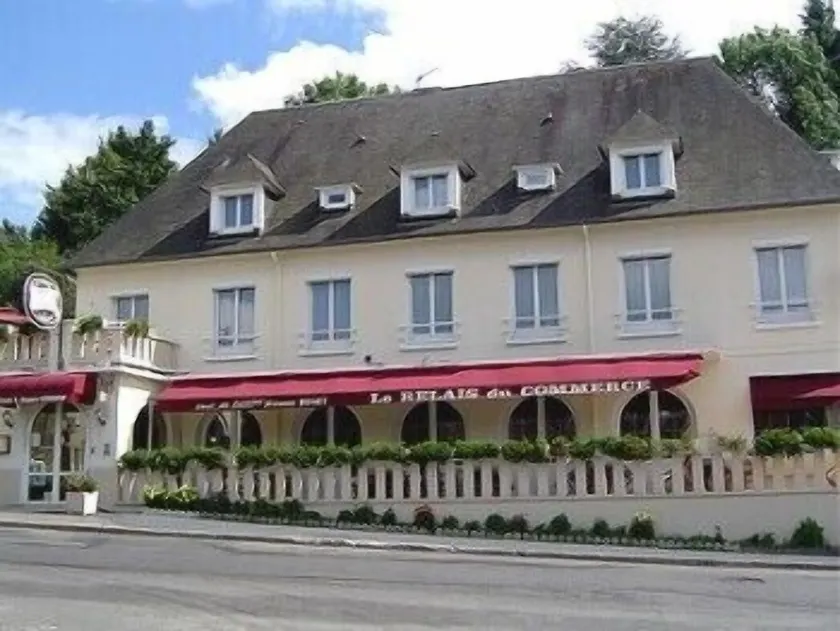 LOGIS HOTEL RESTAURANT DU COMMERCE - Image 1