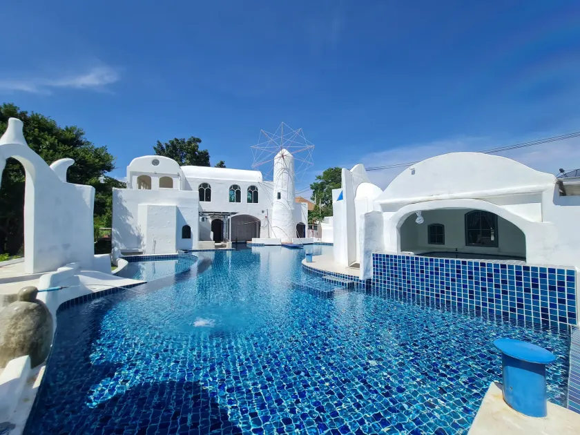 The Oia Pai Resort - Image 1