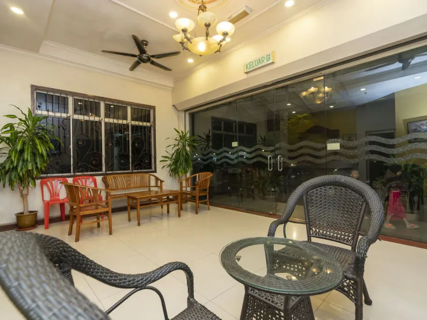 Fully Hotel Desa Tebrau - Image 1