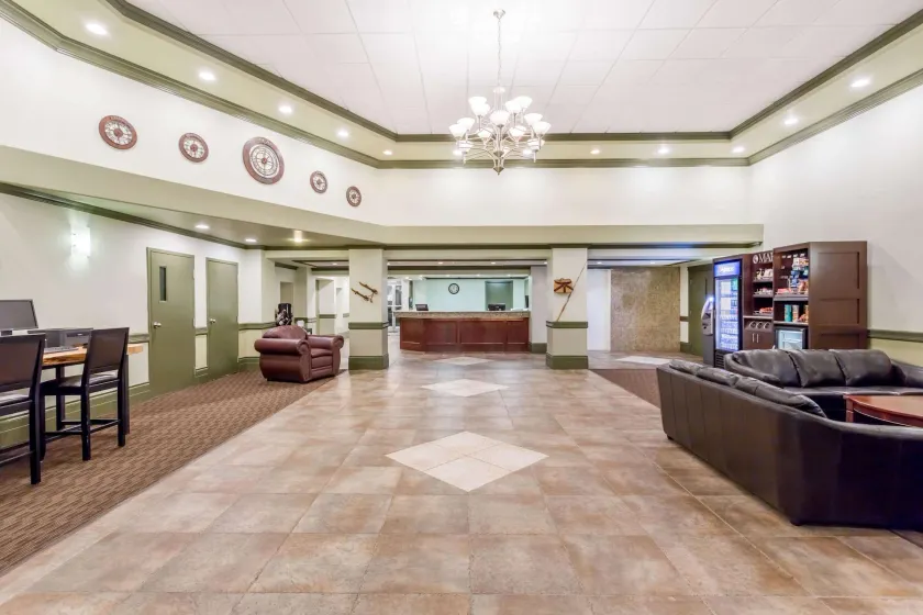Ramada by Wyndham Hinton - Hall