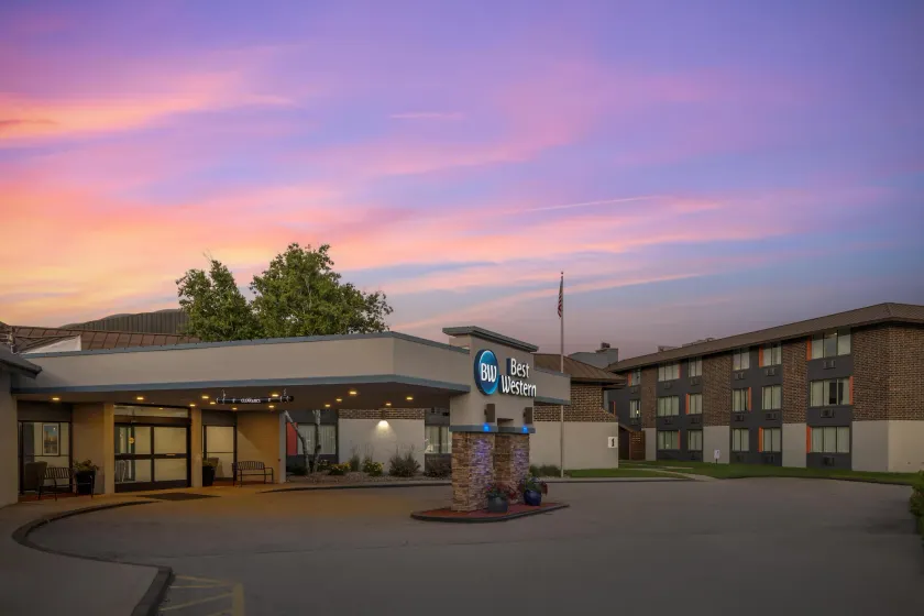 Best Western Rochester Hotel Mayo Clinic Area/ St. Mary's - Image 1
