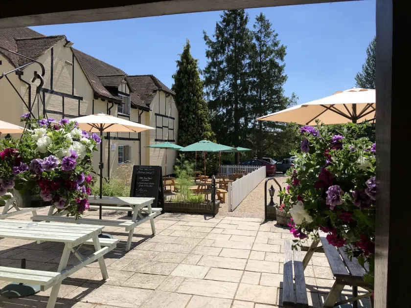 The New Inn Heckfield - Image 1