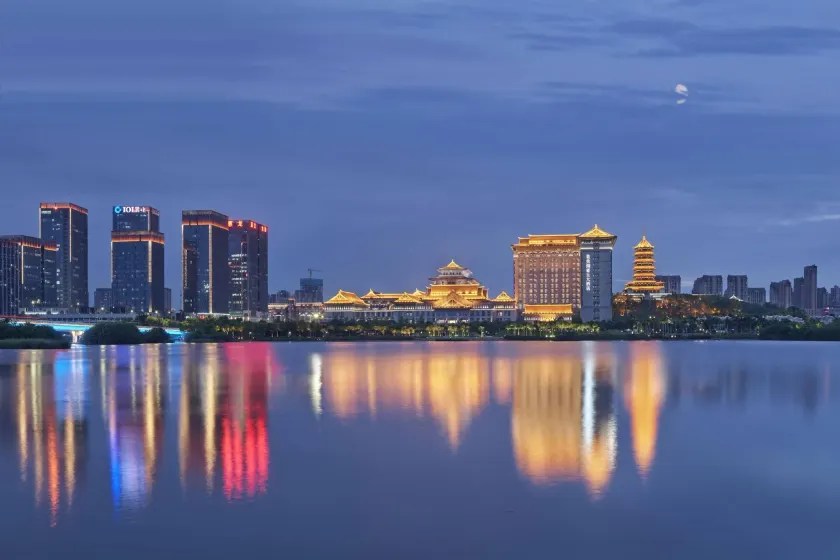 Wyndham Grand Plaza Royale Jimei Xiamen - Image 1